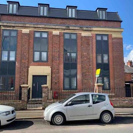 Newly Built 2 Bed Flat In The Heart Of Leek Apartment ภายนอก รูปภาพ